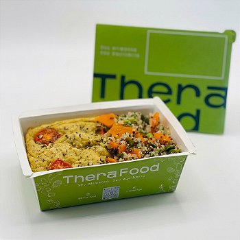 Torta proteica de frango com mix de quinoa e legumes