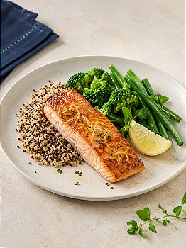 Salmão Cítrico com Quinoa