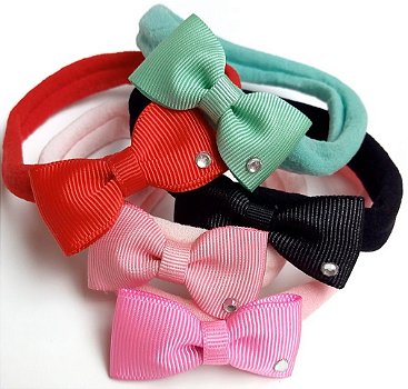 FAIXA PARA BEBE LAÇO GRAVATINHA COM STRASS TAM. P