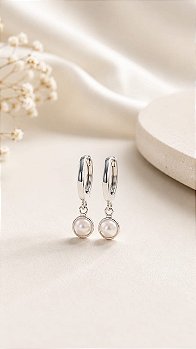 Brinco Argola Click com Pérola Pendente Prateado Delicado Feminino