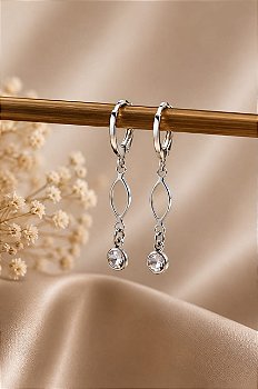 Brinco Argola Click com Pingente de Cristais Prateado Delicado | Mavi Semijoias
