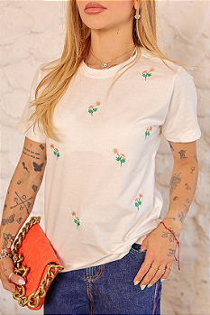 Tshirt Bordada Flores Margaridas Total