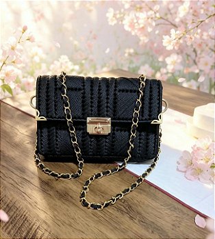 Bolsa de crochê em tela
