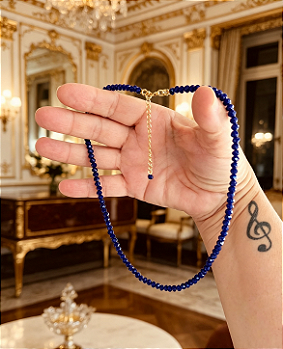 Colar de cristal azul escuro