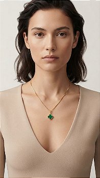 Colar de Ouro com Pingente Trevo Verde Esmeralda