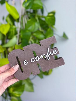 Ore e Confie Plaquinha Decorativa — Coleção Blessed