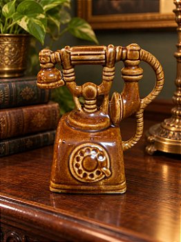 Cinzeiro Vintage em Cerâmica – Telefone Retrô