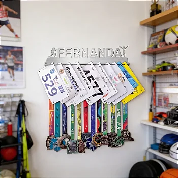 Porta Medalhas e Números de Peito Personalizado Com o Nome