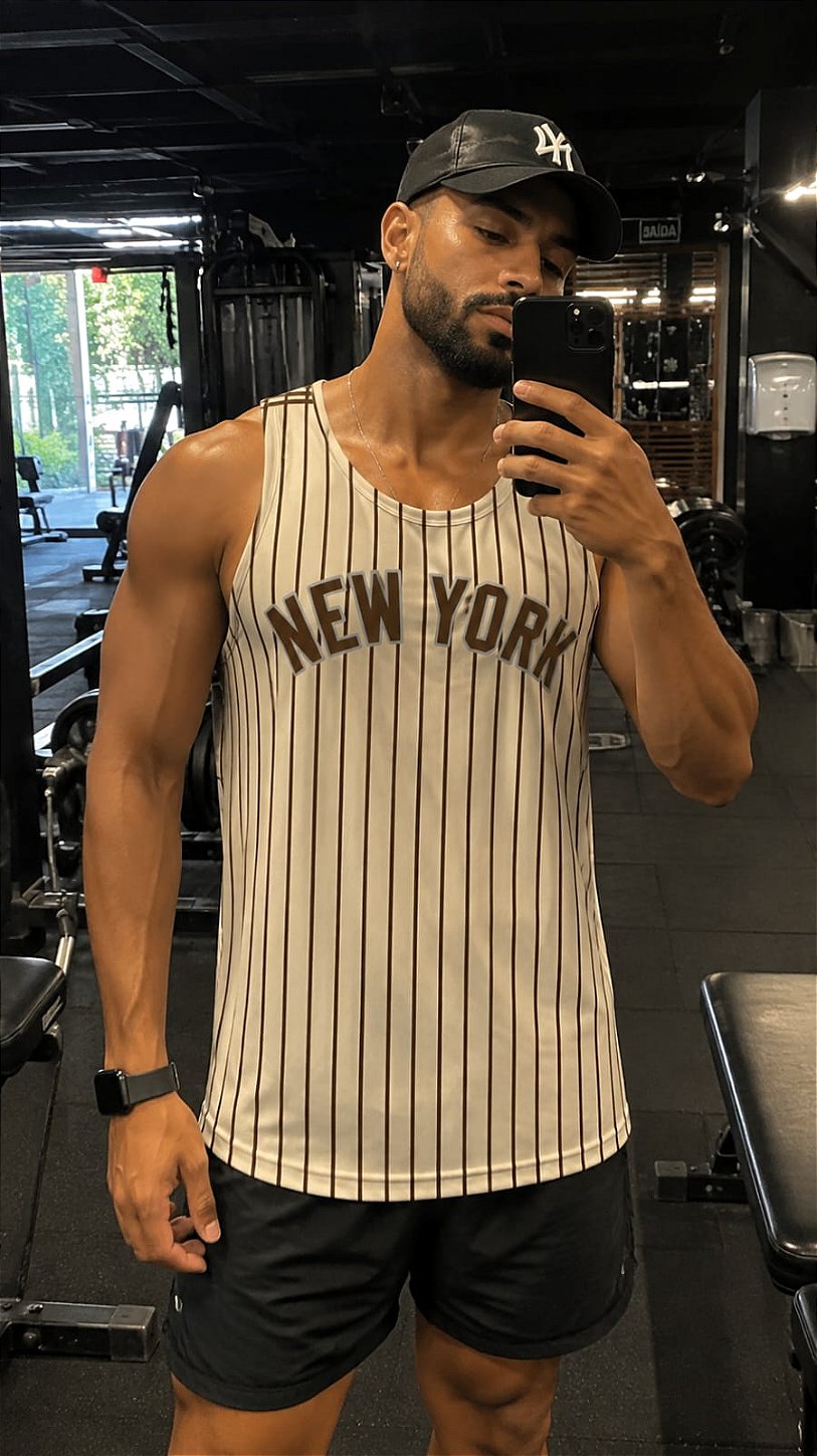 Rodrigo Farias usando regata Riper