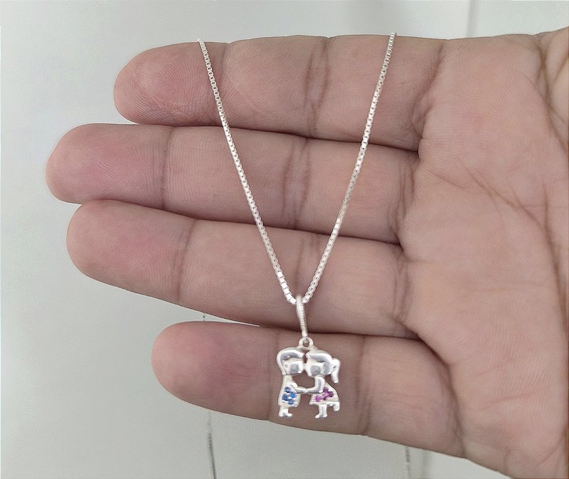 Colar com pingente casal colorido prata 925