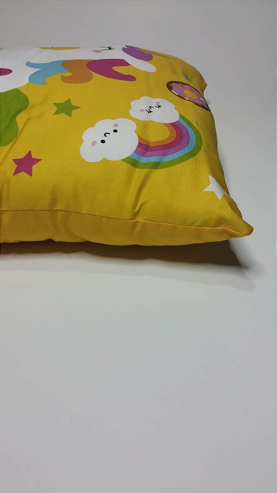 Almofada infantil unicórnio amarelo