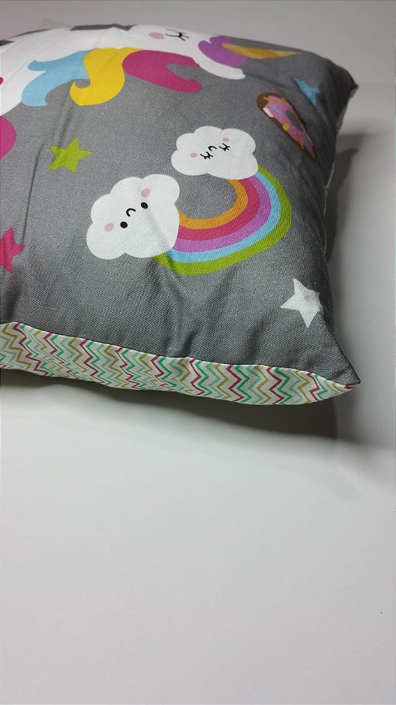 Almofada infantil unicórnio cinza