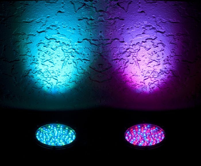 Kit com 8 Refletores LED RGB (Locação 24h)