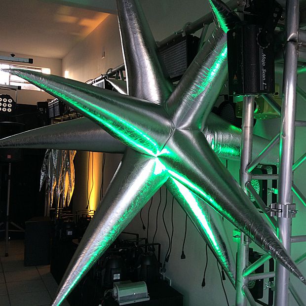 Inflável Estrela Metálica (Aluguel 24h)