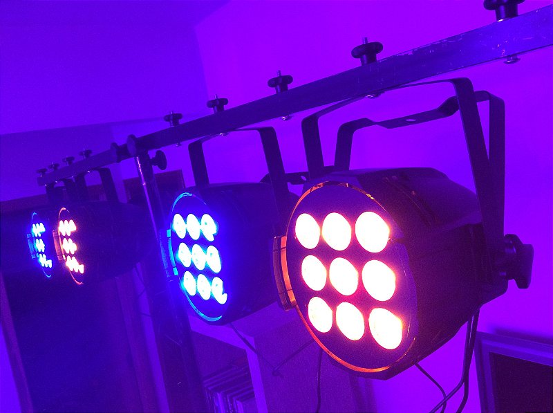 Kit 4 x Optipar LED [Modelo 9-Leds de 18W] (Aluguel 24h)