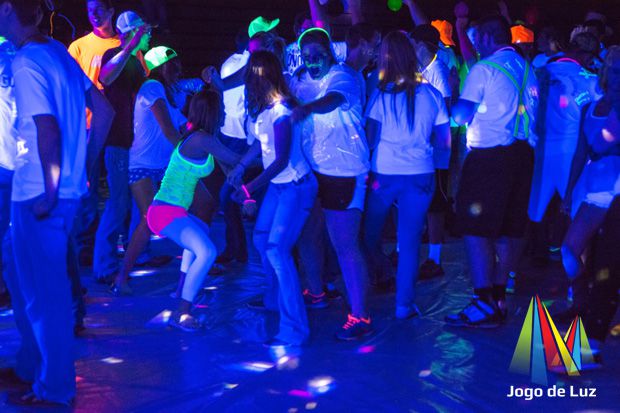 Neon Party 2 - Kit de Luz Negra (Aluguel 24h)