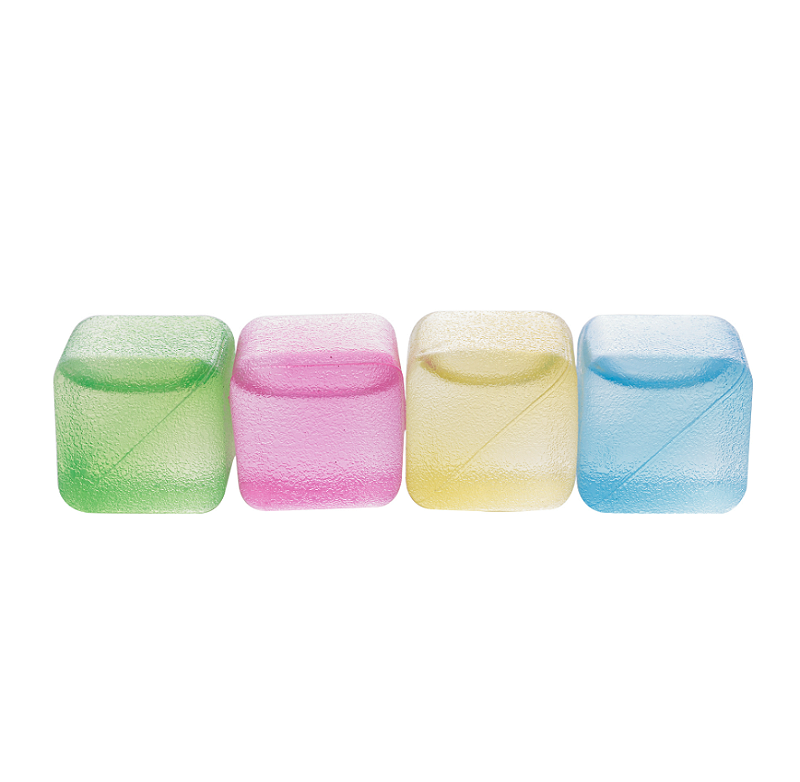 KIT COM 12 CUBOS DE GELO REUTILIZÁVEL EM PLÁSTICO - LYOR