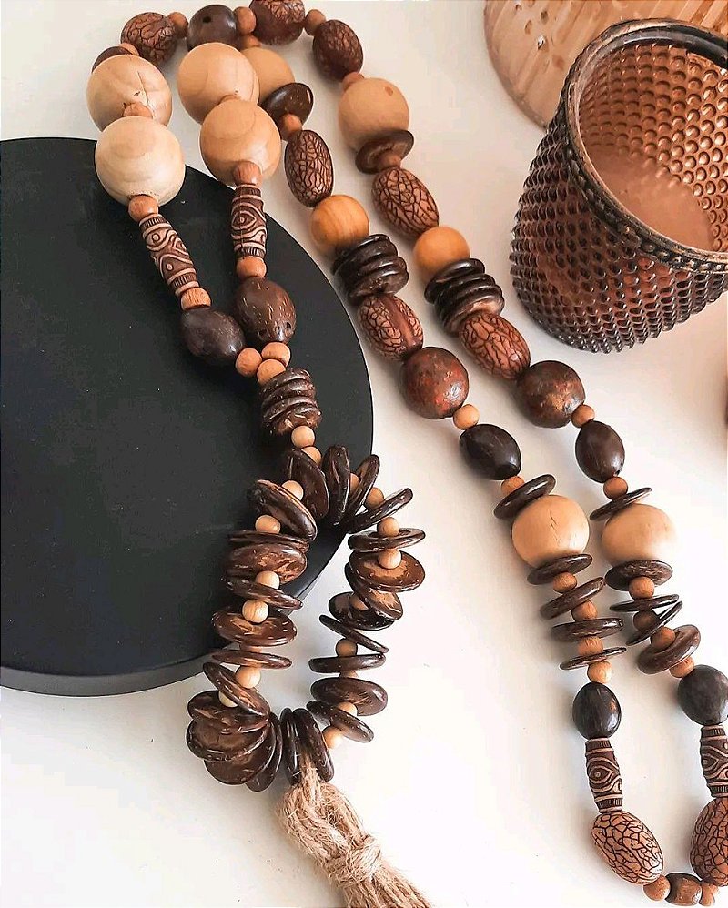 Colar de Mesa Madeira e Semente Artesanal