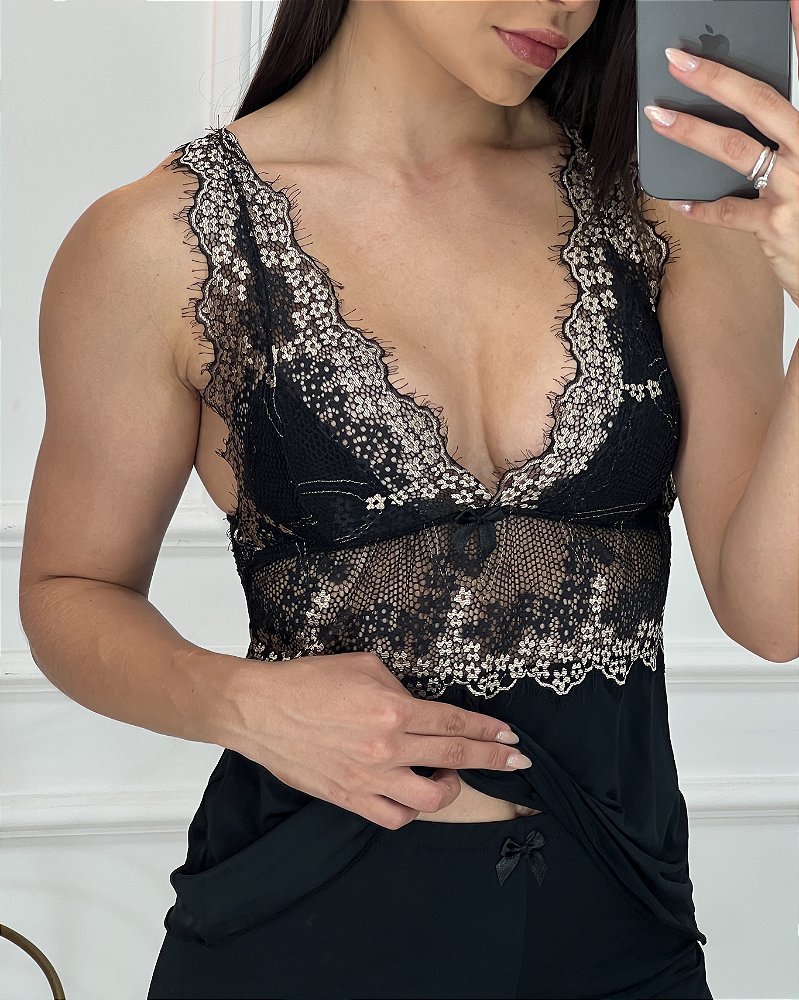 Pijama Short Doll Nicole em Malha e Renda Bordada - Básico e Sensual