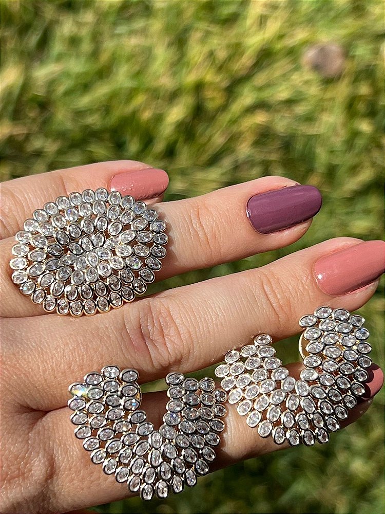 Conjunto Gleice Brinco mais Anel Pura Elegância - Cravação Inglesa de Zircônias - Semijoia Banhada Ouro 18k