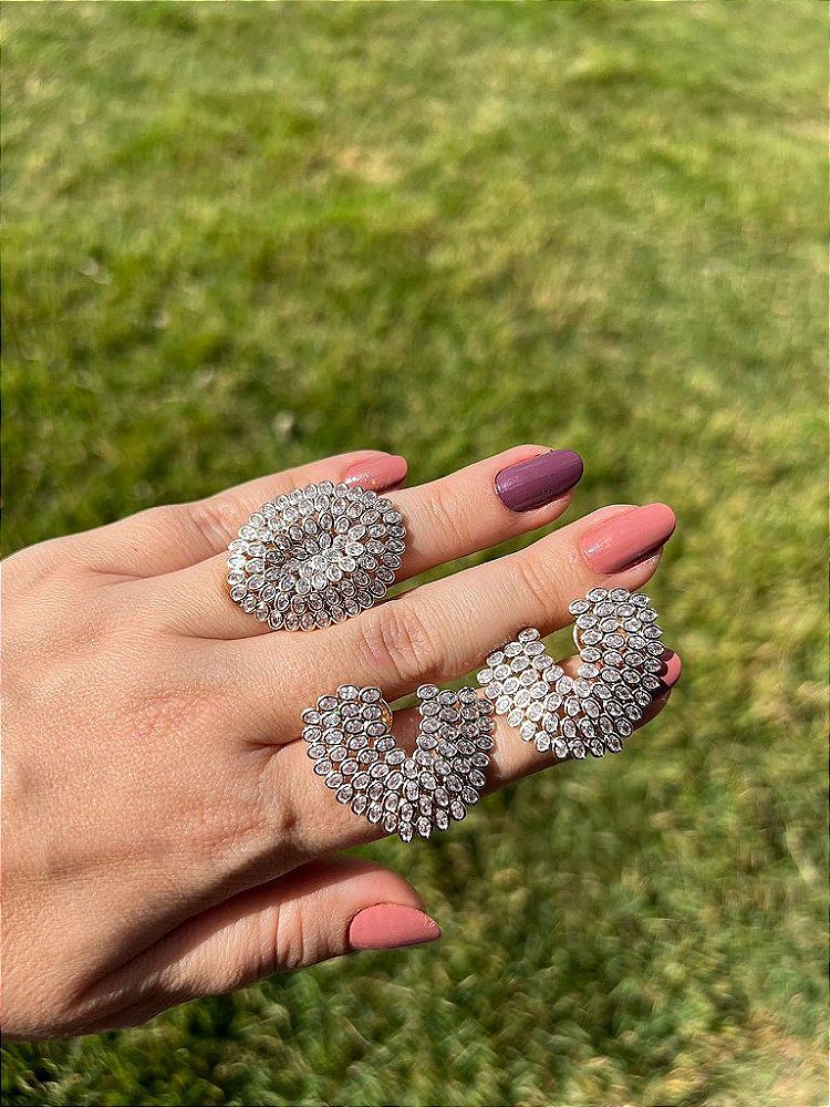 Conjunto Gleice Brinco mais Anel Pura Elegância - Cravação Inglesa de Zircônias - Semijoia Banhada Ouro 18k