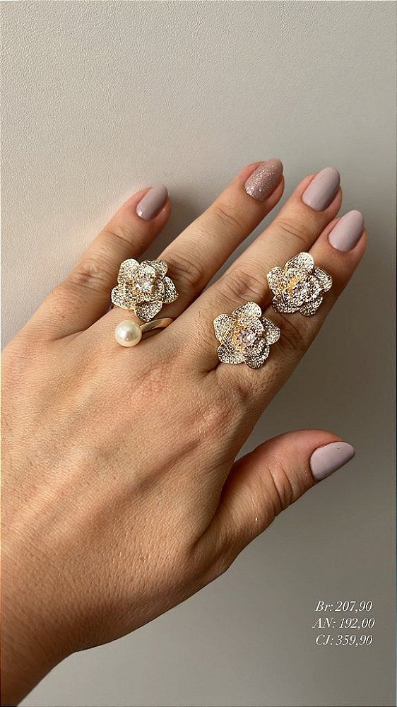 Conjunto Flor Cravejada - Zircônia - Anel com Pérola- Semijóia Banhada a Ouro 18K