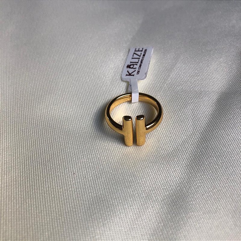 Anel Insp. Alta joalheria Liso Ajustável/Regulavel - Banhado a Ouro 18k - Semijoia