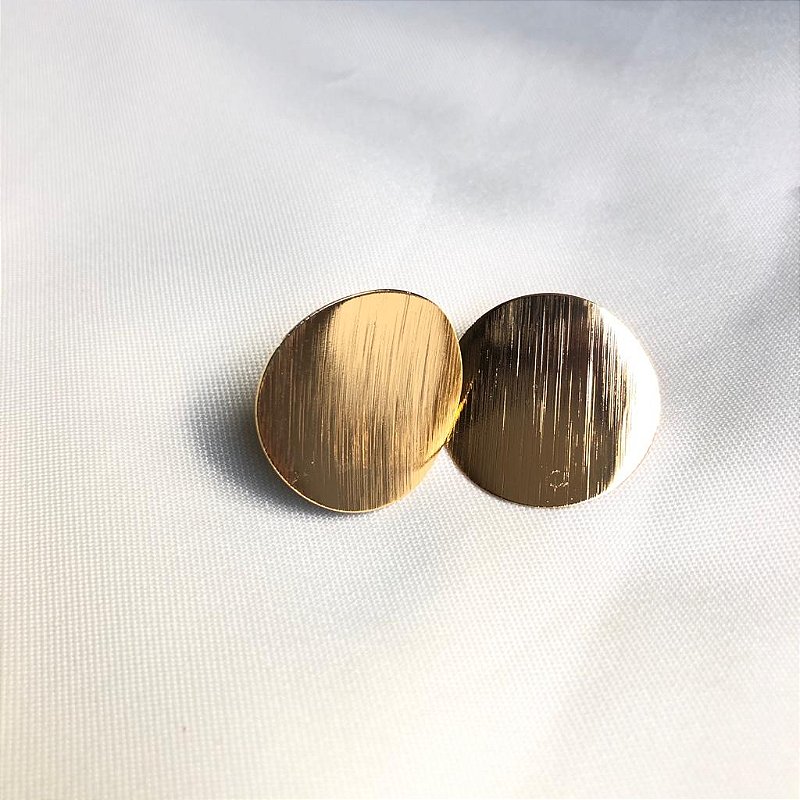 Brinco Circular Frontal Lixado- Banhado a Ouro 18K - Semijoia
