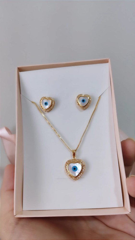 Conjunto Olho Grego em Coração de Madre Pérola Cravejado  - Colar e Brinco  - Semijoia Banhada a Ouro 18K