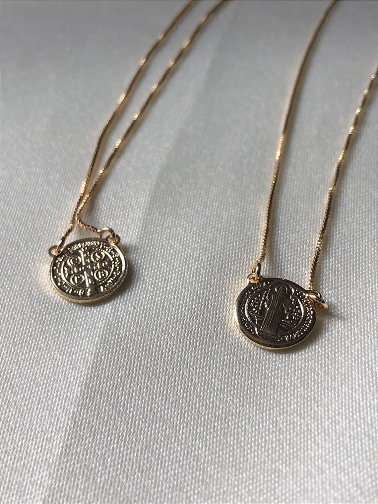 Colar Escapulário São Bento com Cruz- Banhado em Ouro 18K