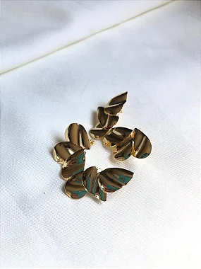 Brinco EarCuff Deslumbrante de Folhas ou Gotas Marteladas Liso - Semijoia Banhado a Ouro 18K ou a Prata 925