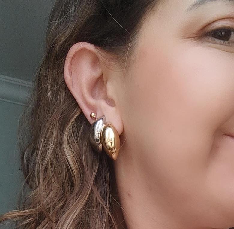 Brinco Oval Liso Médio - Minimalista - Semijoia Banhada a Ouro 18K ou Ródio