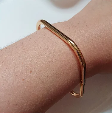 Bracelete Quadrado Fino Liso Minimalista Geométrico - Semijoia Banhada a Ouro 18K ou Rodio