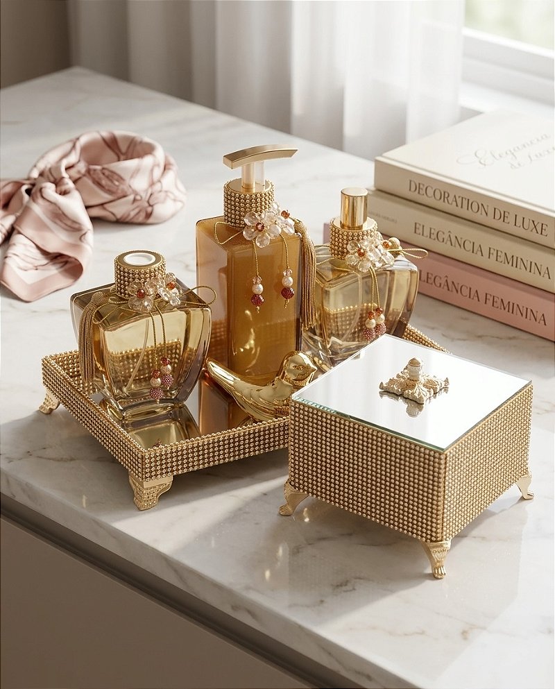 Kit Decorativo Banheiro Dourado com Bandeja, Saboneteira, Home Spray e Caixa