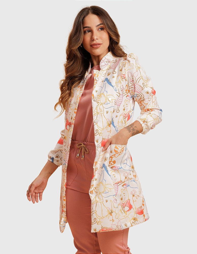 Jaleco Feminino Liza Estampa Pooh — foto 1
