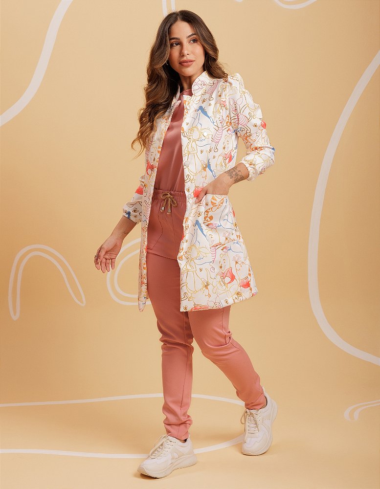 Jaleco Feminino Liza Estampa Pooh — foto 2