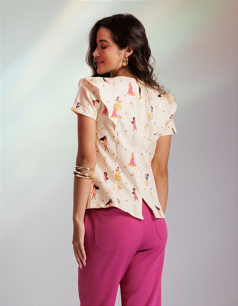Scrub Feminino Laila Estampa Princesas — foto 10