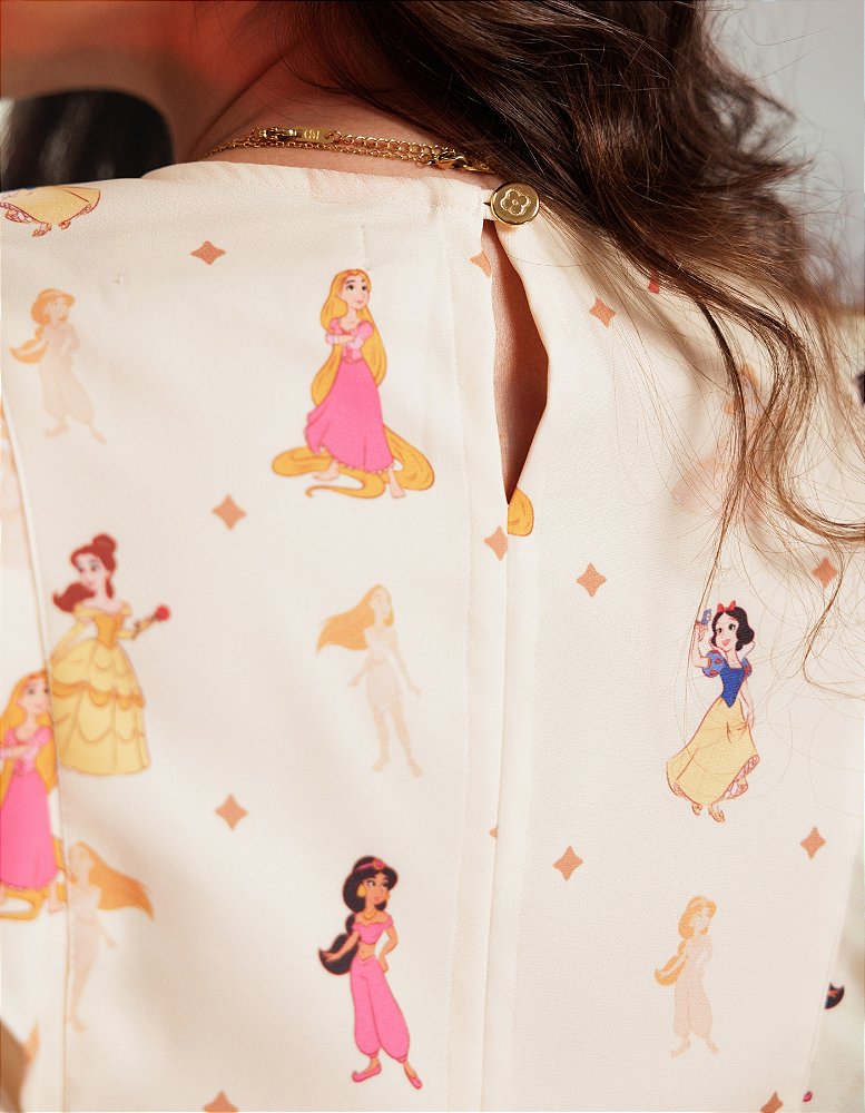 Scrub Feminino Laila Estampa Princesas — foto 8
