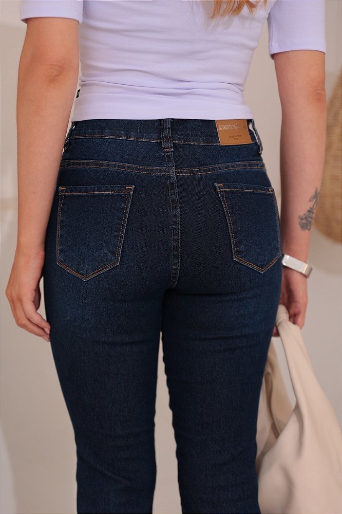 Calça Jeans Flare Barra Normal Revanche