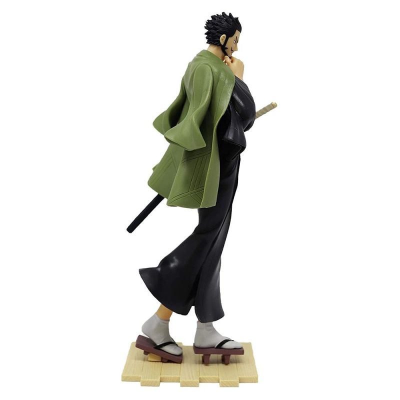 Figure One Piece Dracule Mihawki Treasure Cruise Banpresto