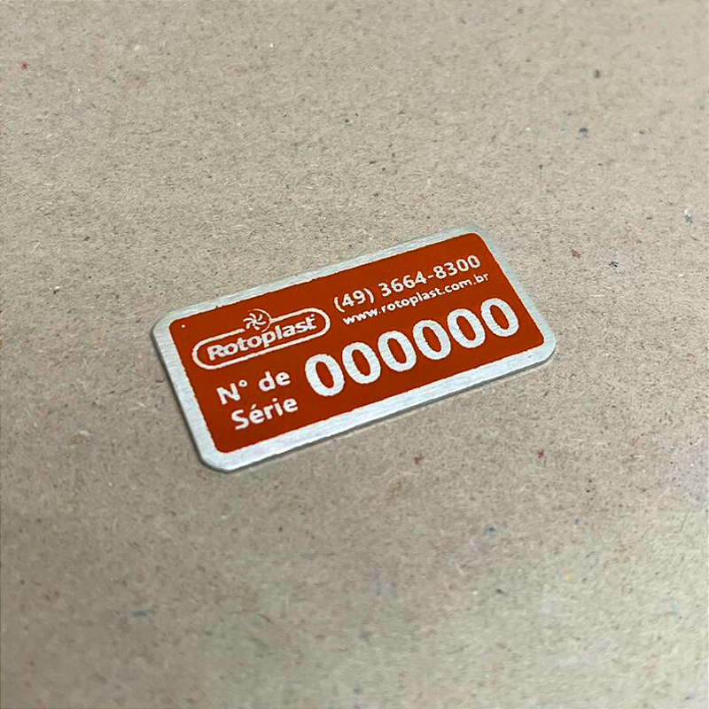 300 Plaquinhas Patrimoniais de Alumínio Personalizadas – 4,5x1,5 cm com Adesivo Dupla Face