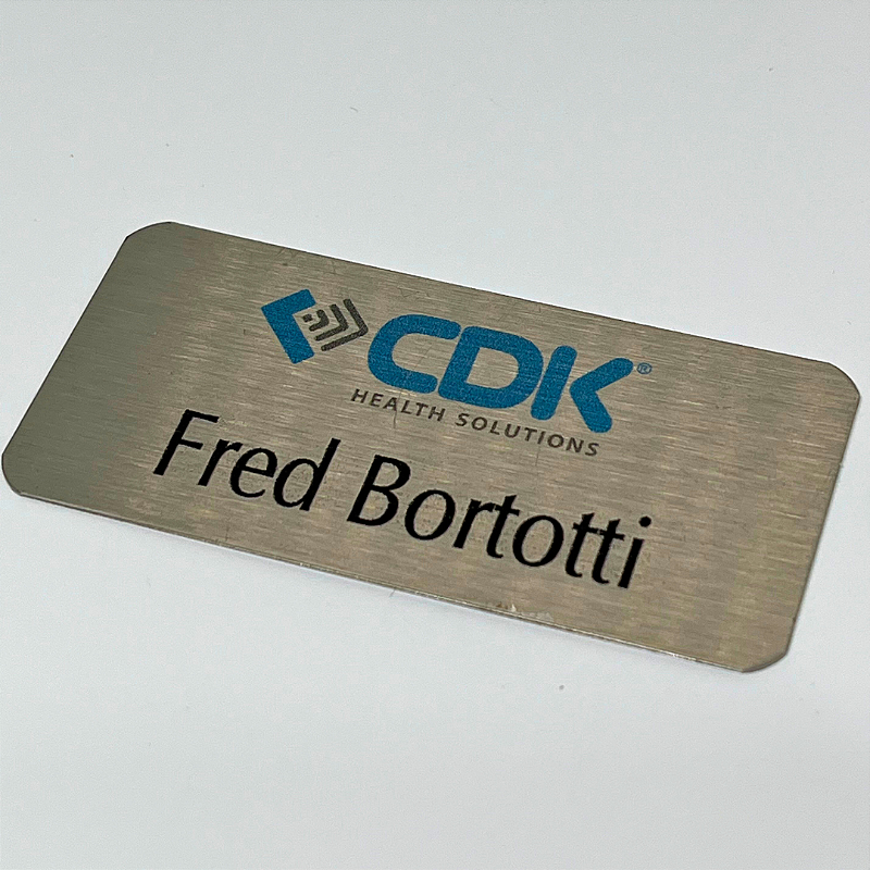 500 Plaquinha em Inox 7 × 3 cm – Personalização de logo + nome