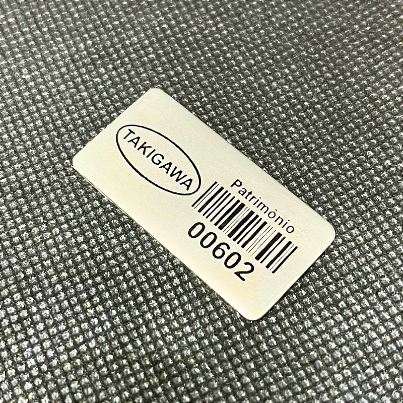 1000 Plaquinhas Patrimoniais de Alumínio Personalizadas – 4,5x1,5 cm com Adesivo Dupla Face