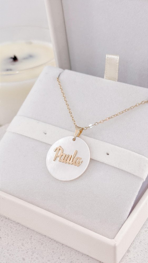 Colar Personalizado com Pingente de Nome Em Pérola - Banho de Ouro 18k