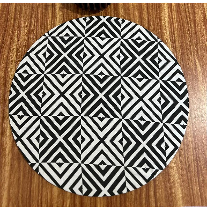 Capa de Sousplat Geométrico Preto e Branco