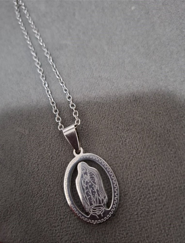COLAR EM AÇO COM PINGENTE NOSSA SENHORA DE GUADALUPE