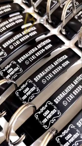 Kit chaveiros metal abridor curvo personalizados (100 peças).