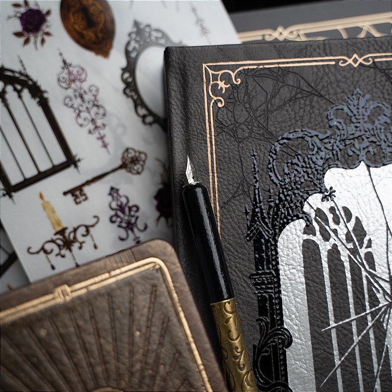 Halloween Box: Whispering Walls - Archer & Olive