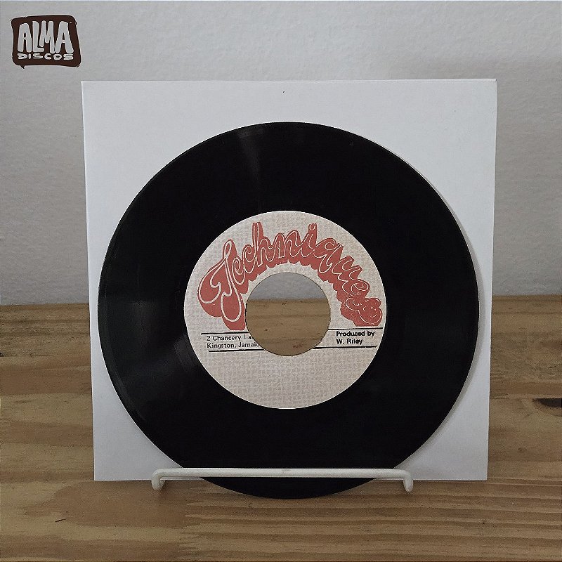 JUNIOR VIBES - DANCE HALL/ VERSION