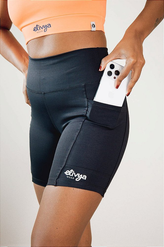 Shorts viscose - bolsos funcionais nas laterais